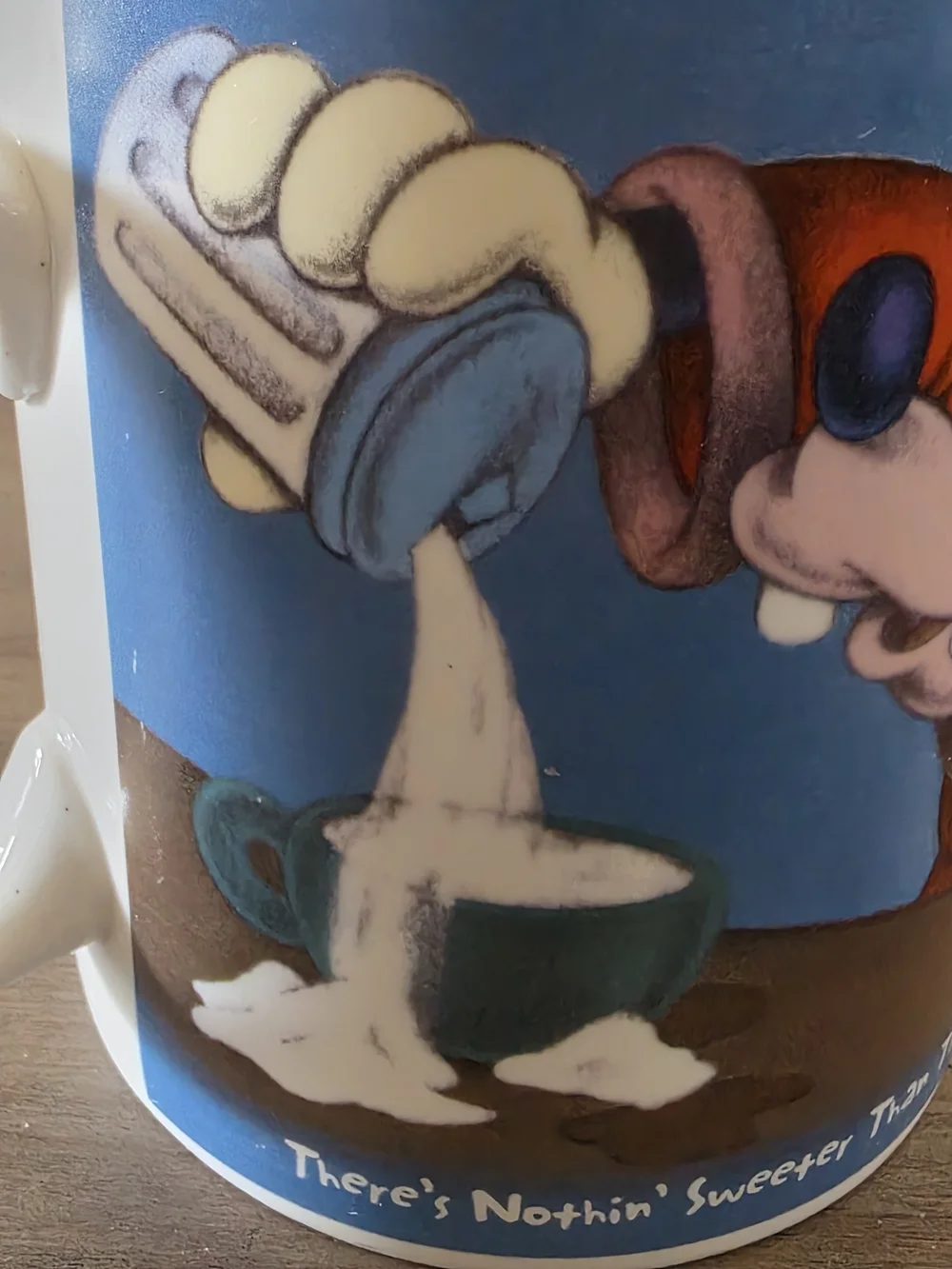 Disney 26 oz